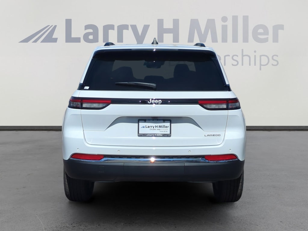 New 2026 Jeep Grand Cherokee Laredo 4 Door Sport Utility