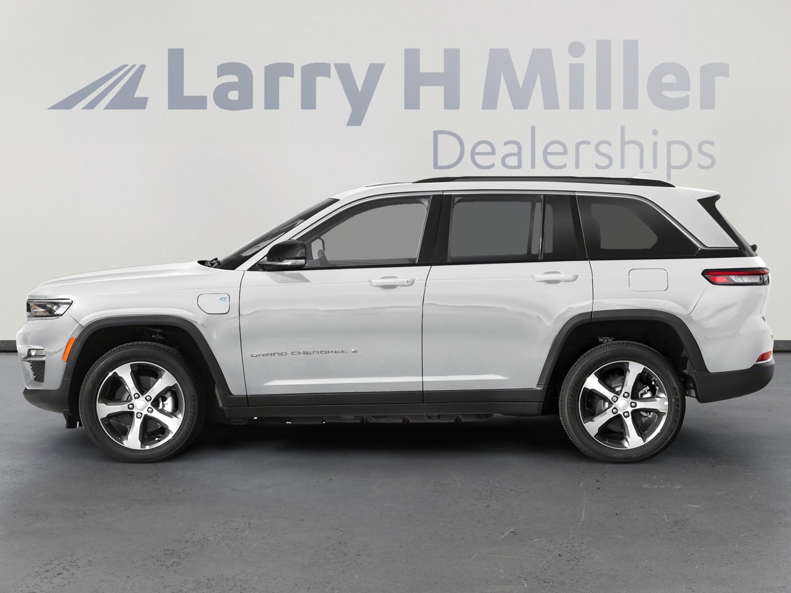 2022 Jeep Cherokee Overland 4xe photo 2
