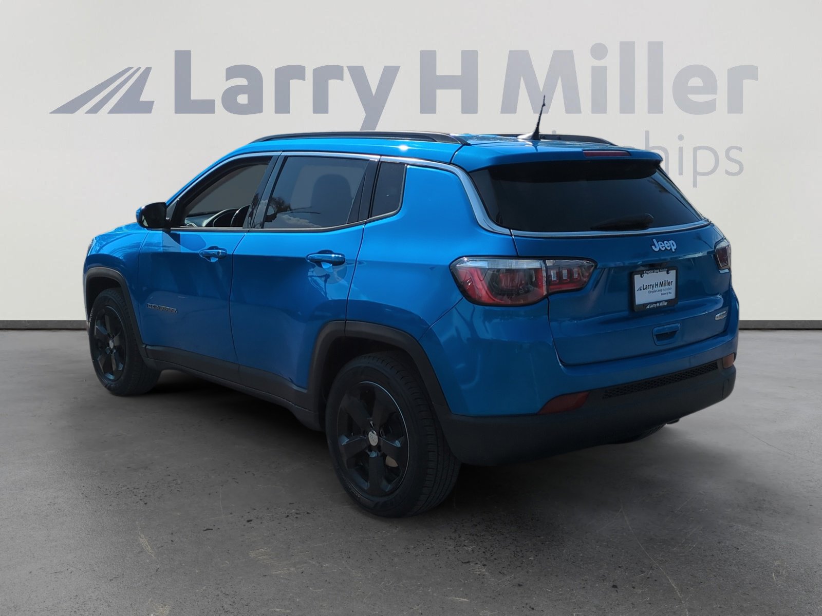 2019 Jeep Compass Latitude photo 3