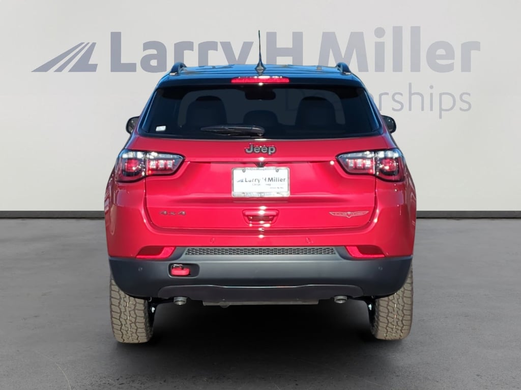 New 2026 Jeep Compass Trailhawk 4 Door Sport Utility