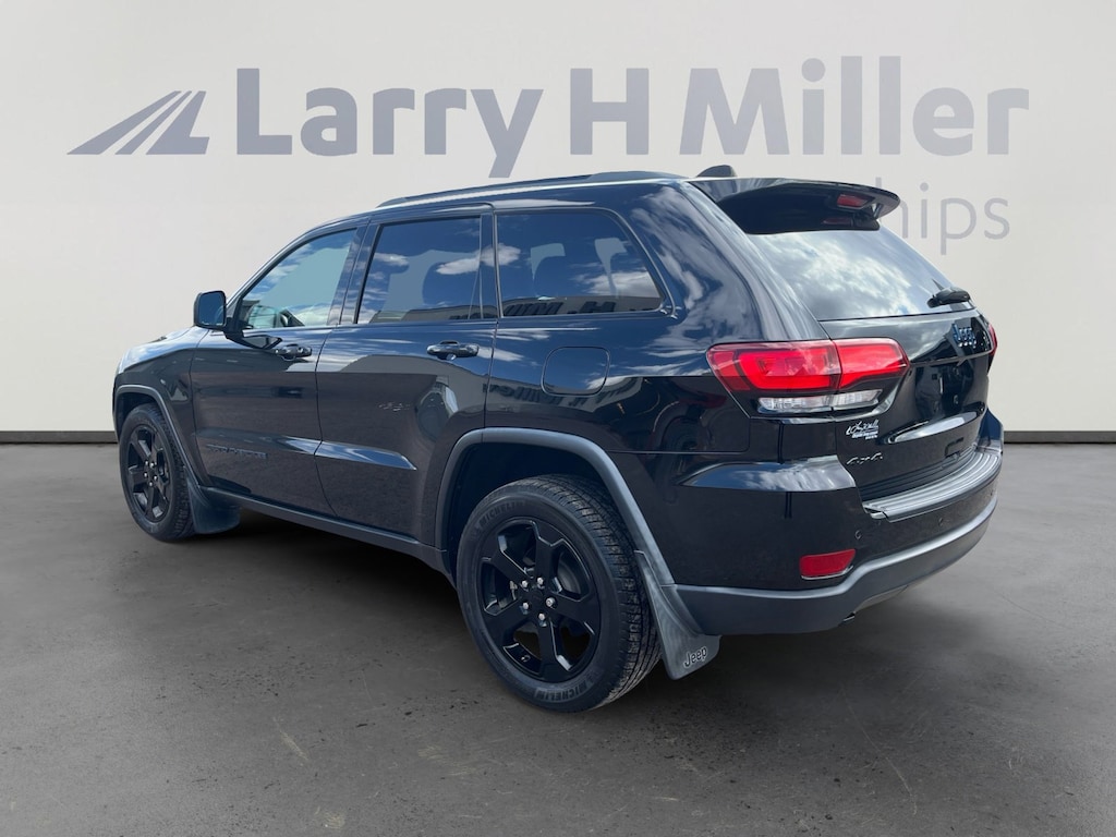 Used 2018 Jeep Grand Cherokee Laredo 4x4 SUV