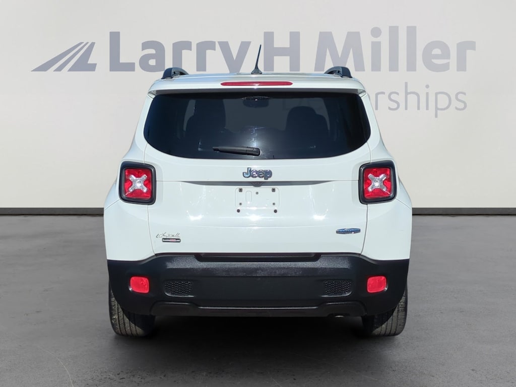 Used 2017 Jeep Renegade Latitude FWD SUV