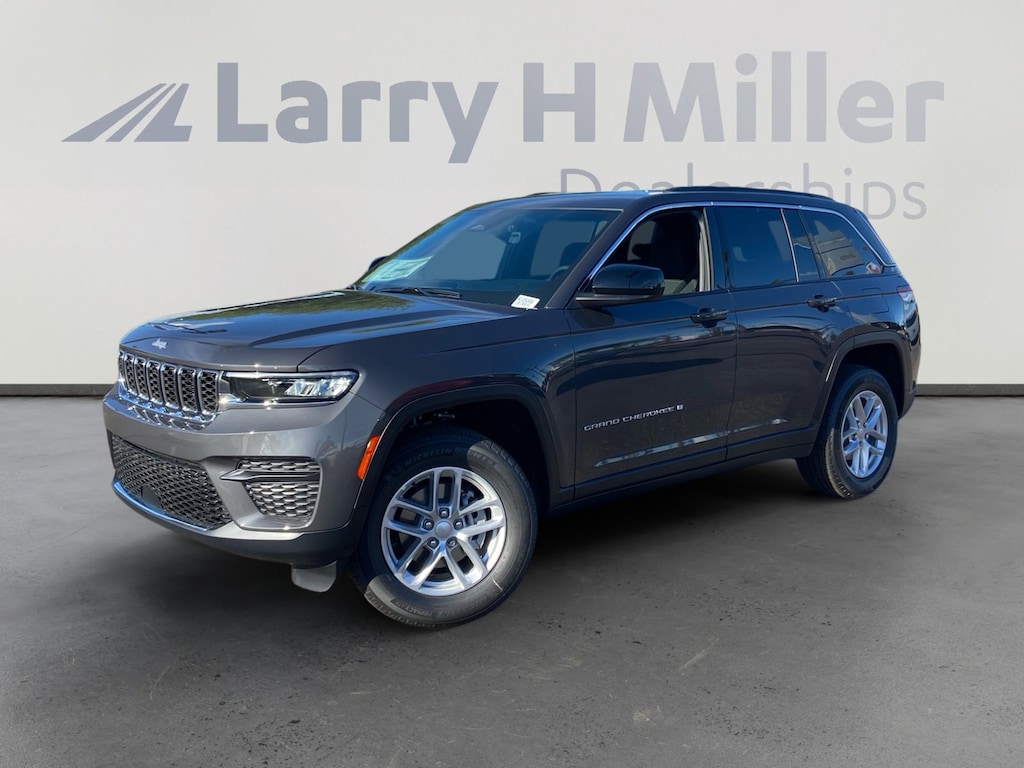 New 2025 Jeep Grand Cherokee Laredo X 4 Door Sport Utility