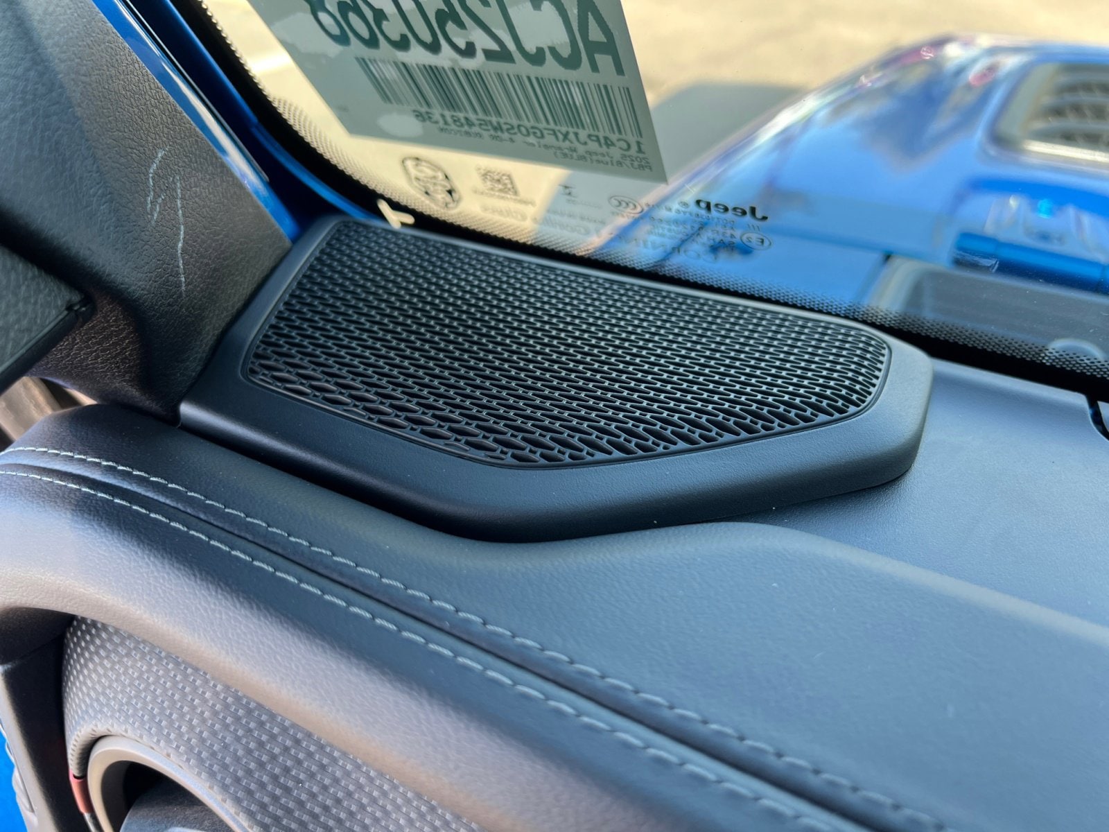 2025 Jeep Wrangler 4-Door Rubicon - Photo 28