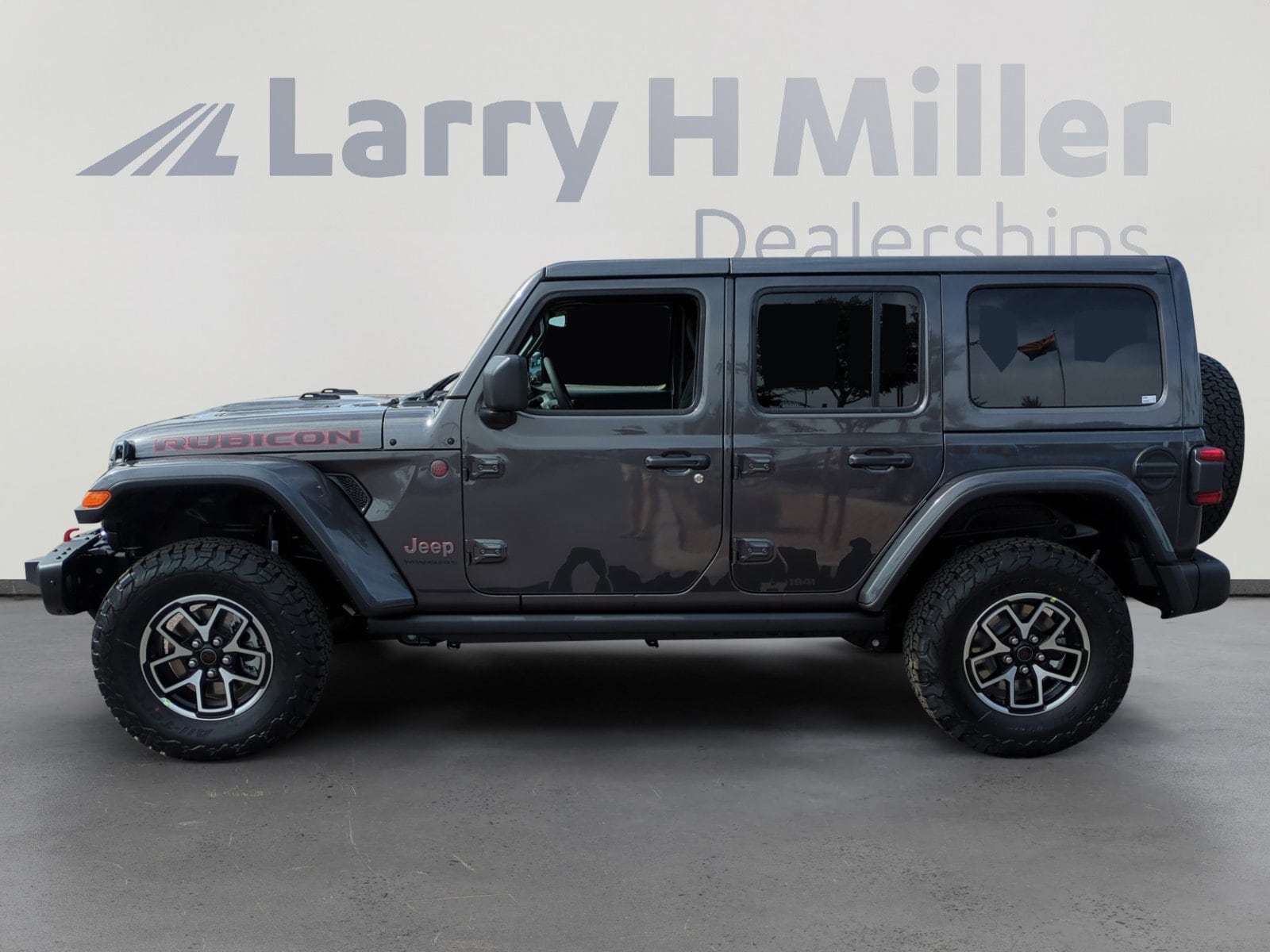 2025 Jeep Wrangler 4-Door Rubicon - Photo 2