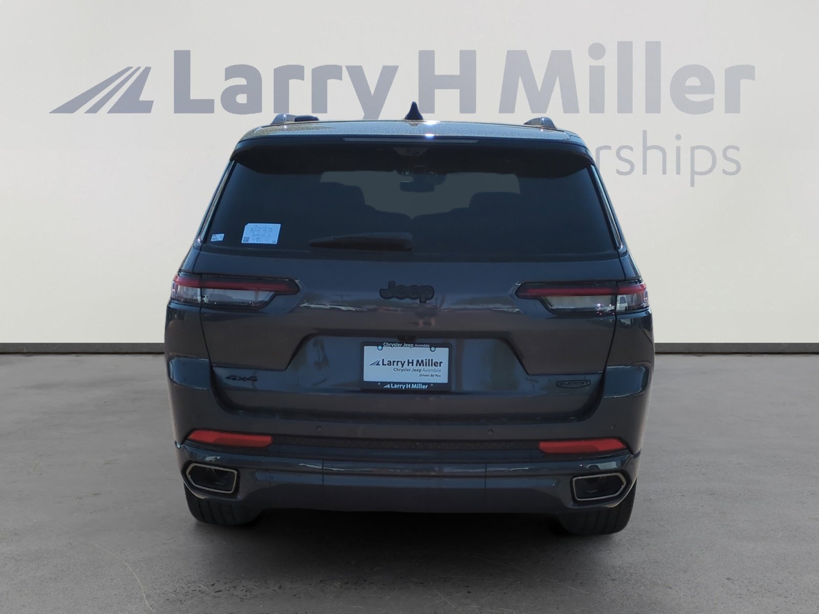 2025 Jeep Grand Cherokee Summit Reserve Sport photo 4