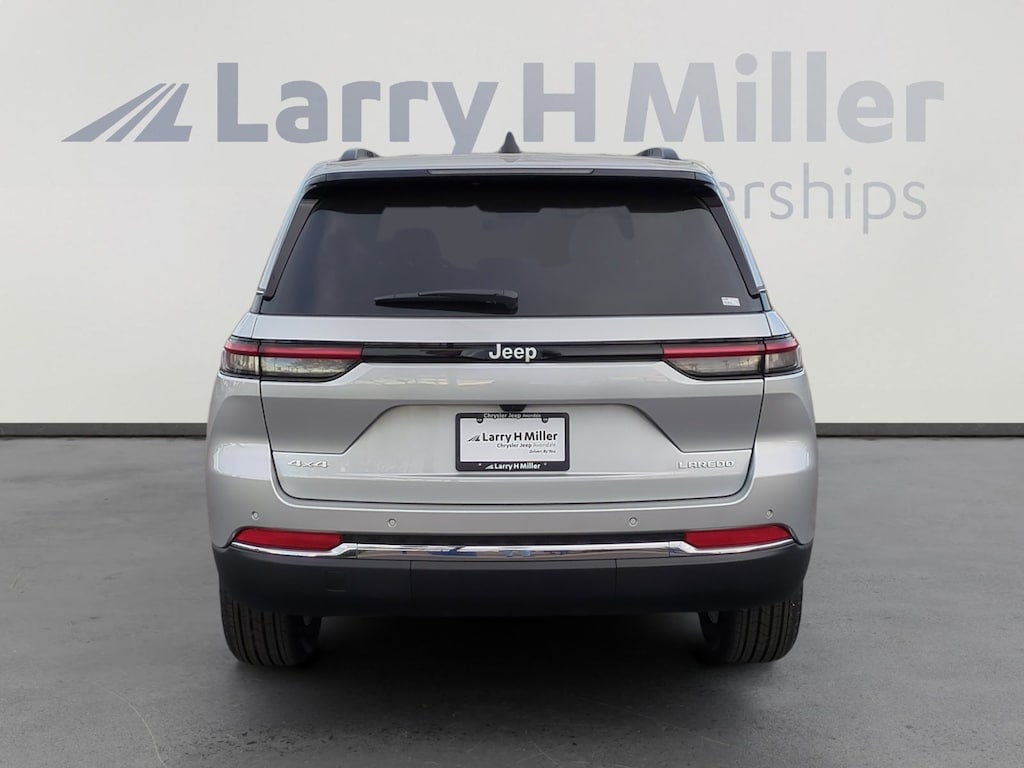 New 2025 Jeep Grand Cherokee Laredo X 4 Door Sport Utility