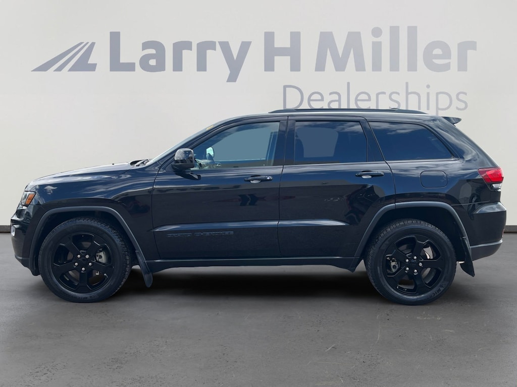 Used 2018 Jeep Grand Cherokee Laredo 4x4 SUV