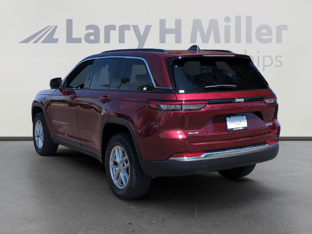 New 2026 Jeep Grand Cherokee Laredo X 4 Door Sport Utility