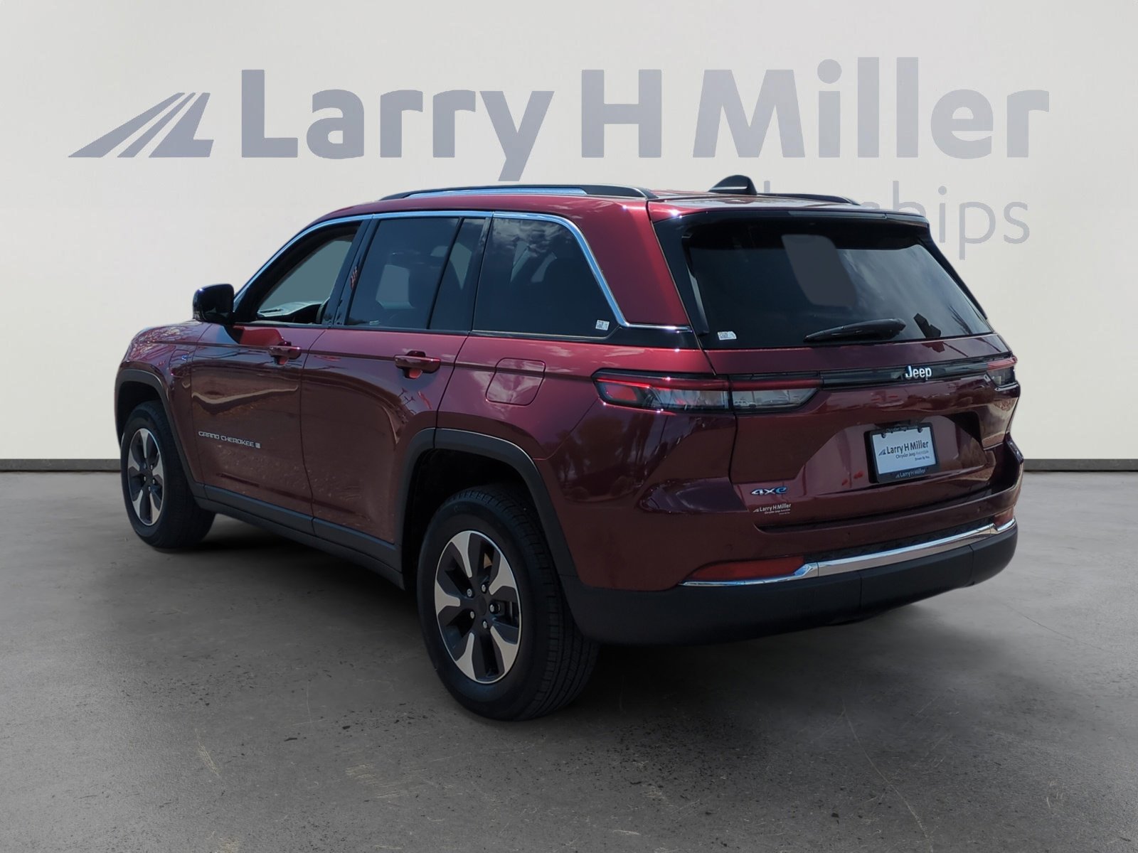 2022 Jeep Cherokee Limited 4xe photo 3