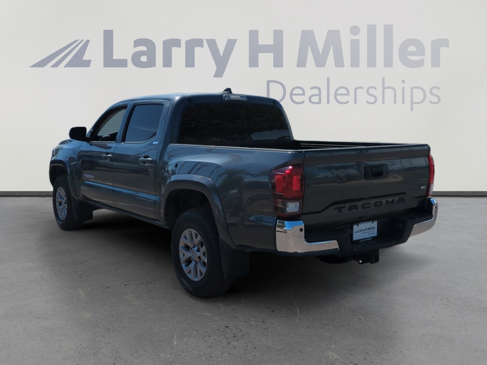 2019 Toyota Tacoma SR5 V6 photo 3