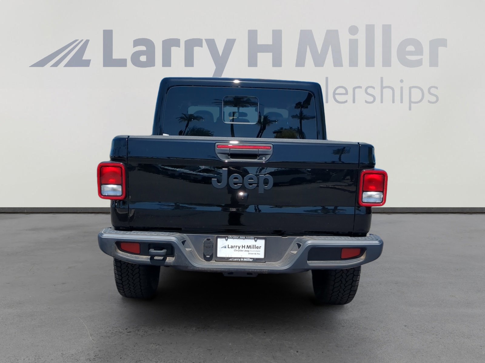 2025 Jeep Gladiator photo 4