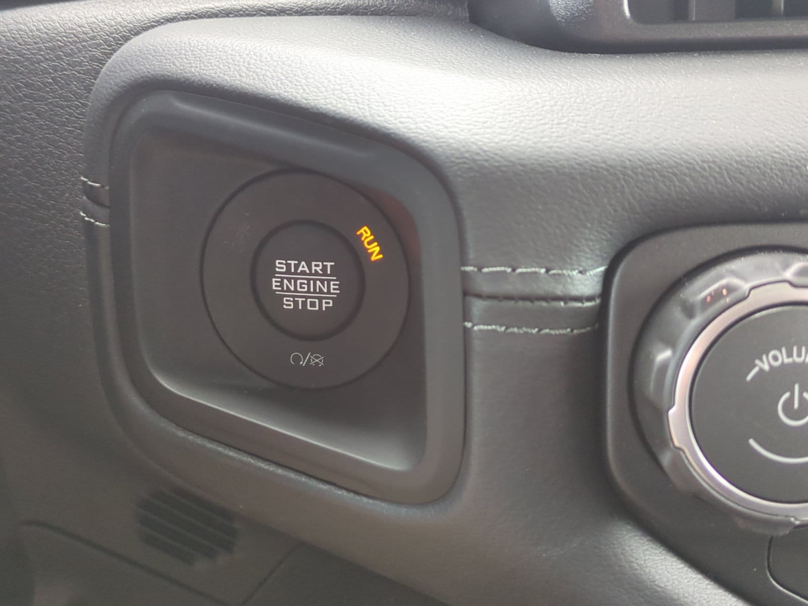 2026 Jeep Wrangler 4-Door Sahara - Photo 31