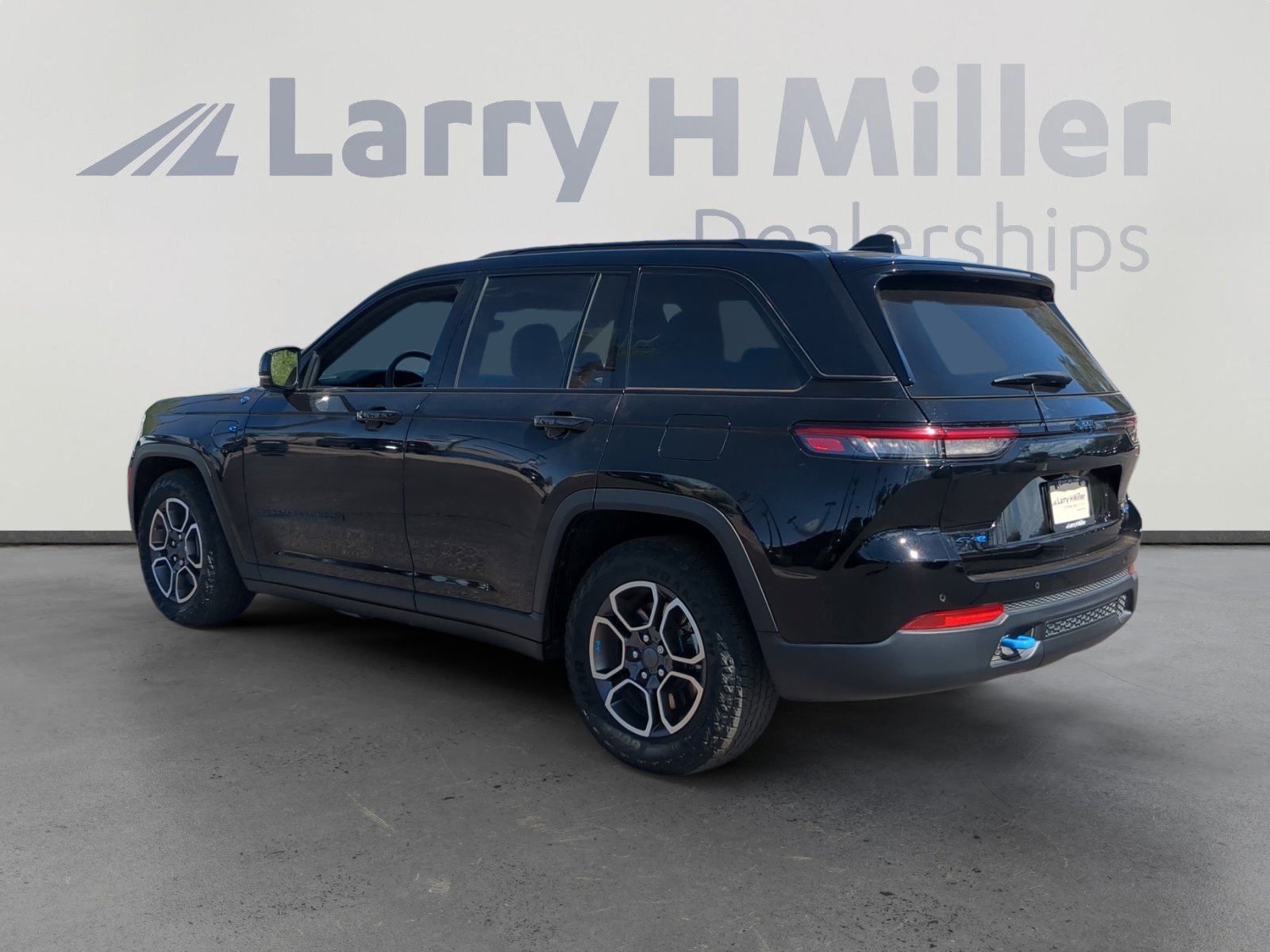 2022 Jeep Cherokee Trailhawk 4xe photo 3