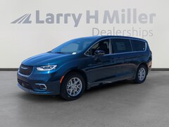 2025 Chrysler Pacifica Select Passenger Van