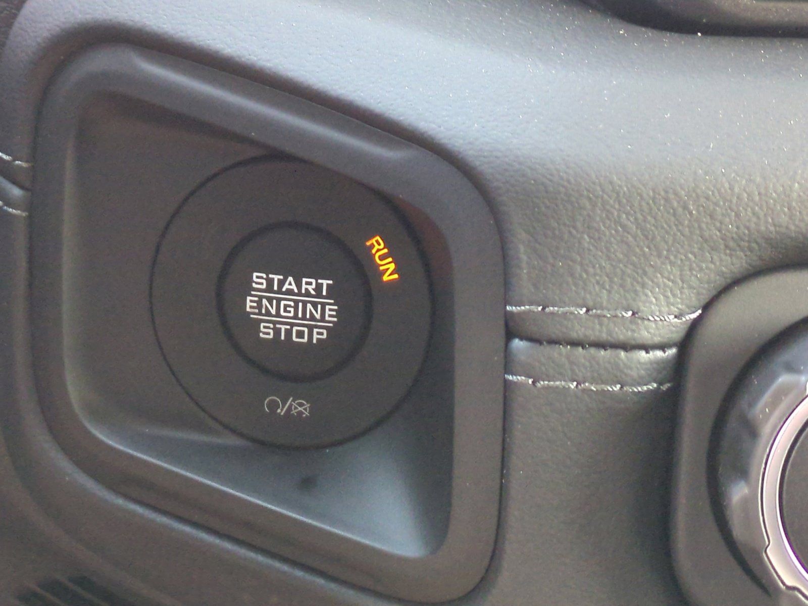2025 Jeep Wrangler 4-Door Rubicon - Photo 30