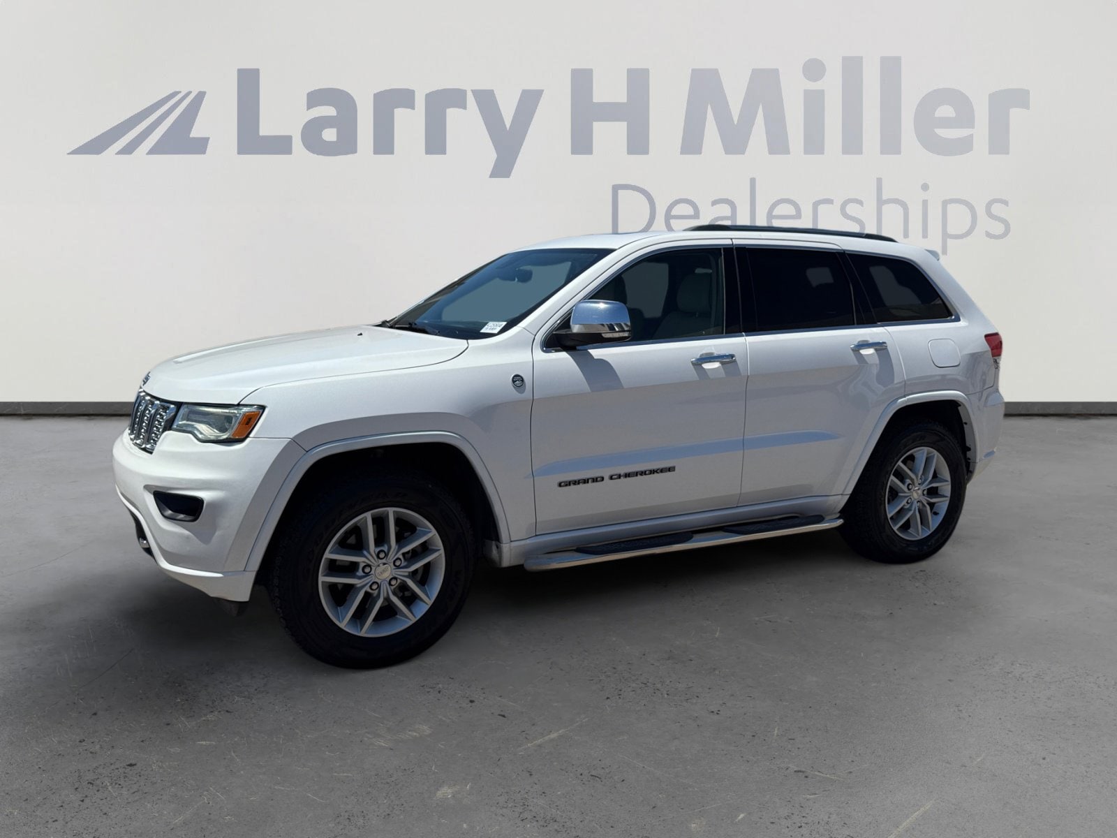 2018 Jeep Grand Cherokee Overland 4WD's photo