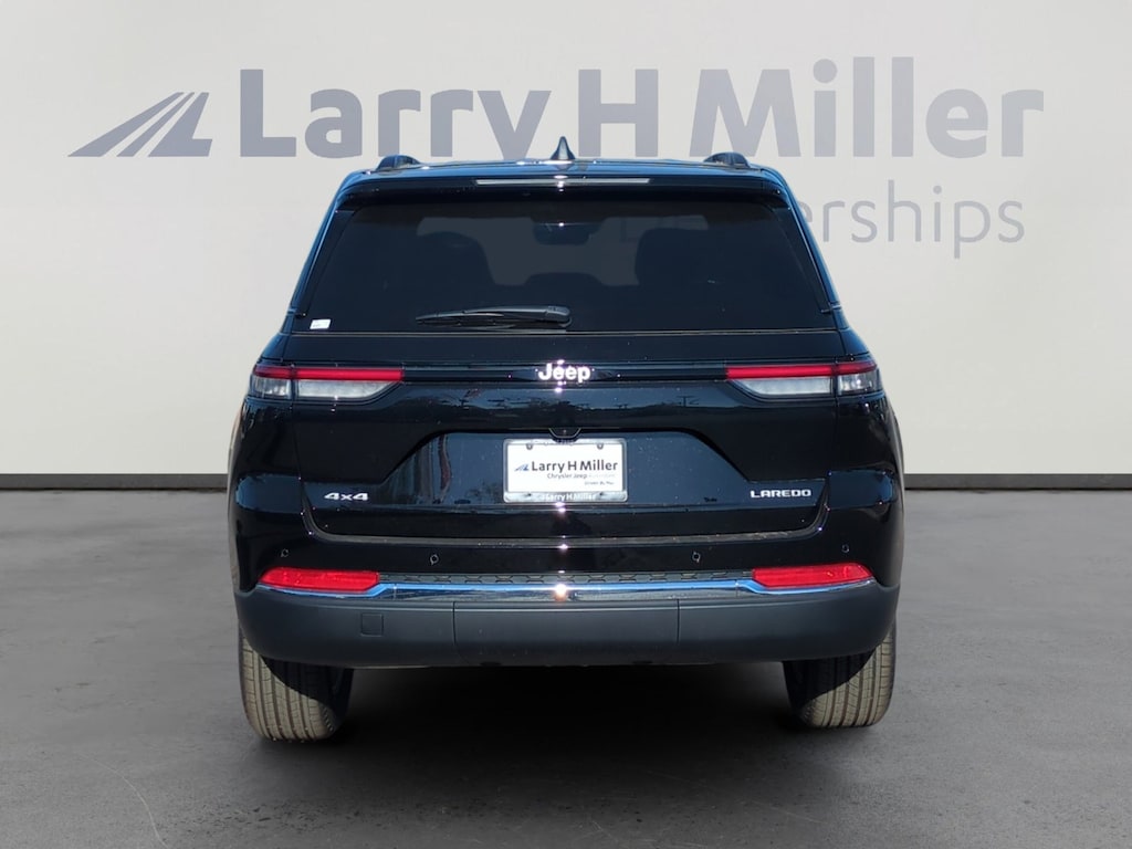 New 2025 Jeep Grand Cherokee Laredo X 4 Door Sport Utility