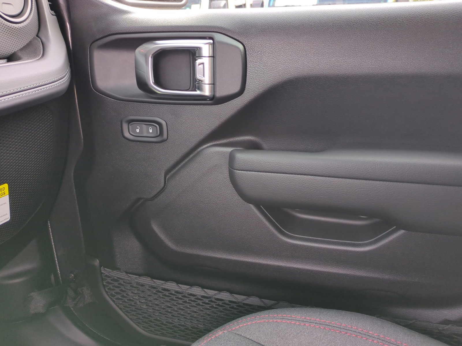 2025 Jeep Wrangler 4-Door Rubicon - Photo 17