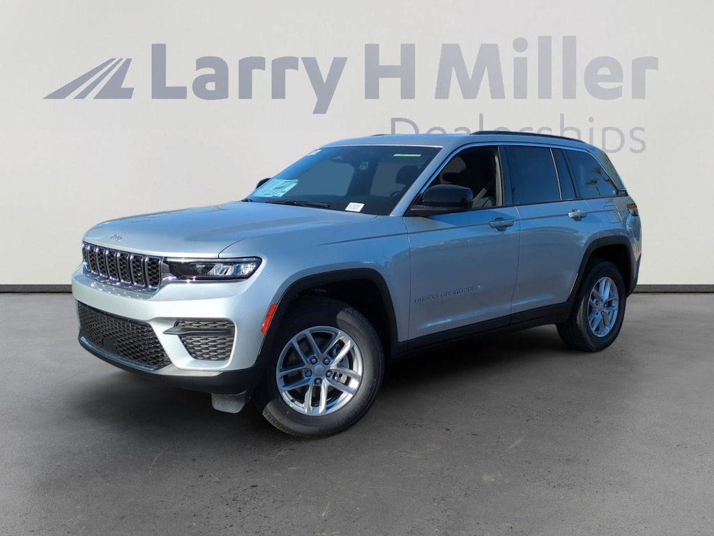 New 2025 Jeep Grand Cherokee Laredo X 4 Door Sport Utility