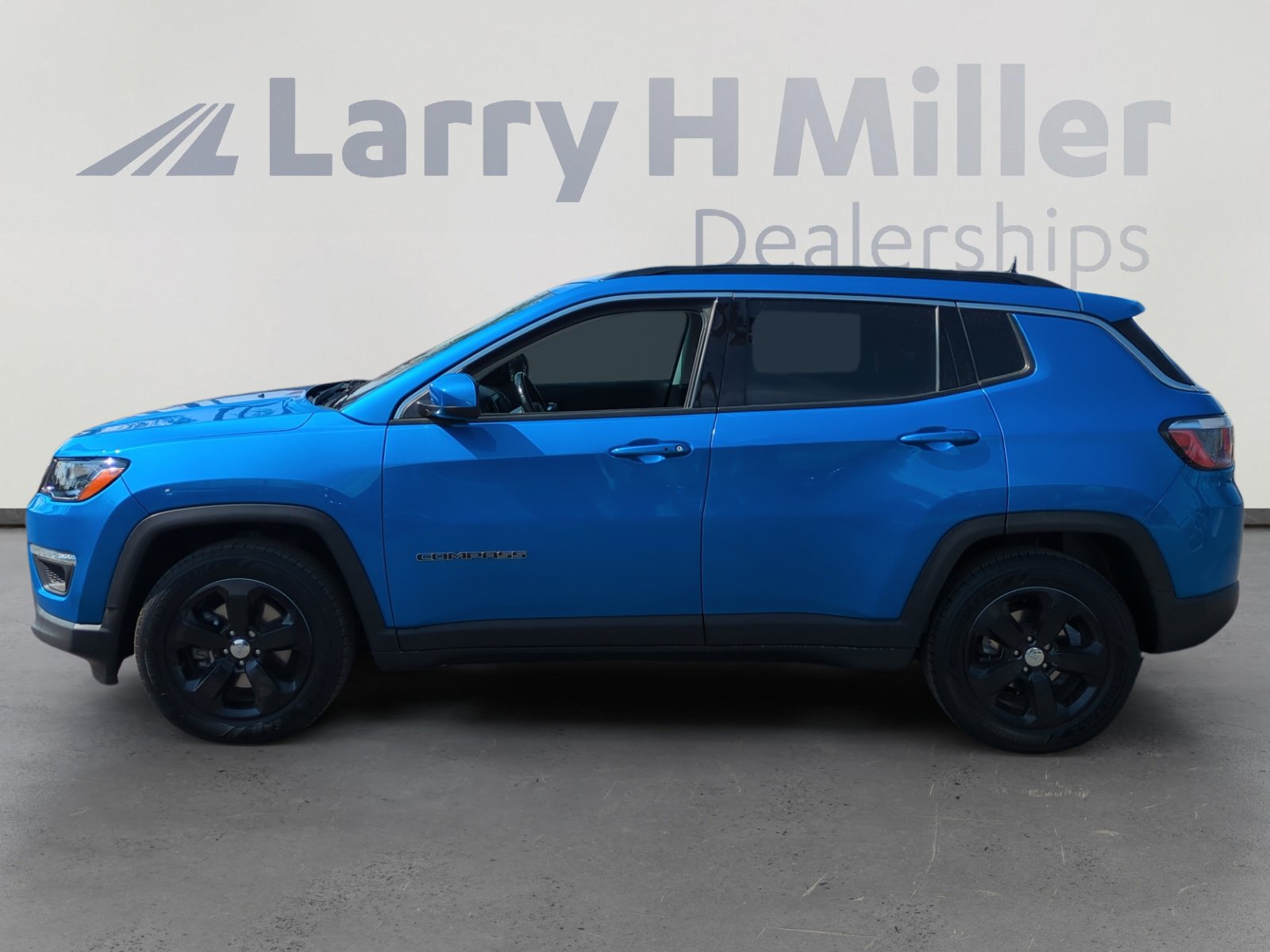 2019 Jeep Compass Latitude photo 2
