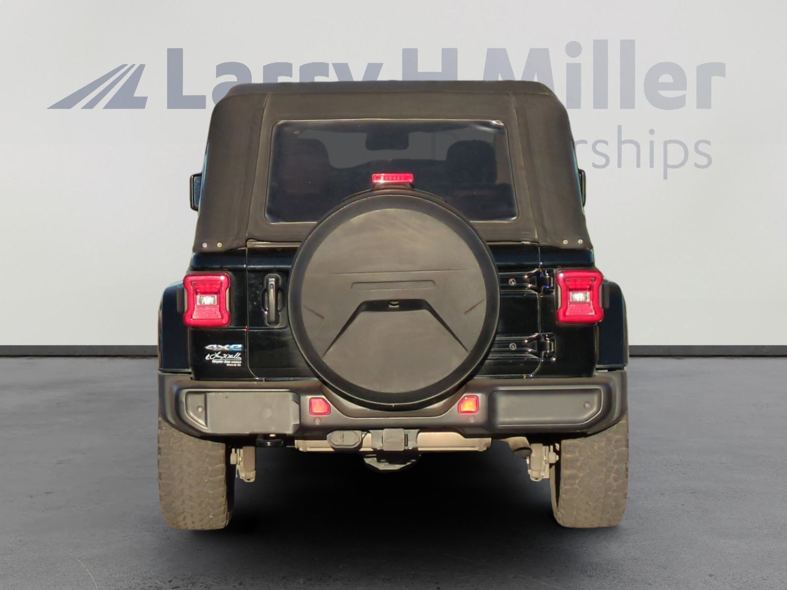 2021 Jeep Wrangler Unlimited Sahara 4xe photo 4