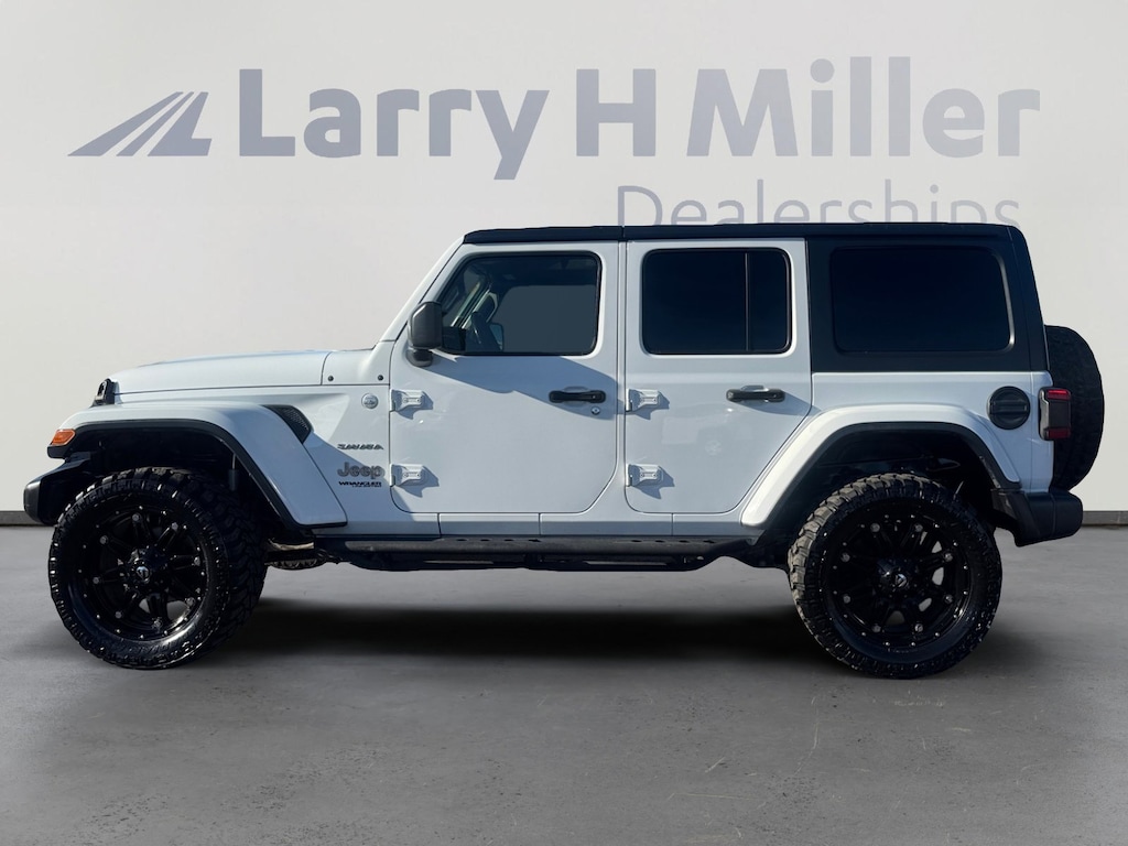 Used 2018 Jeep Wrangler Unlimited Sahara 4x4 SUV