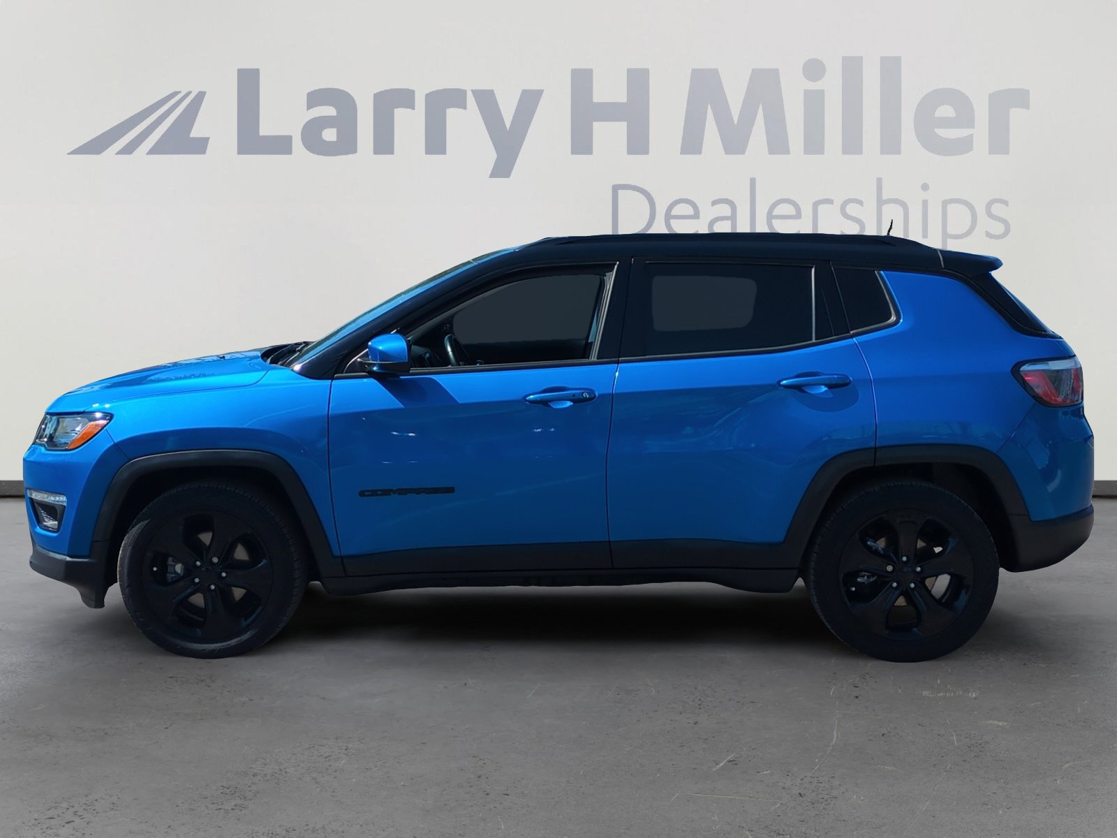 2019 Jeep Compass Latitude photo 2