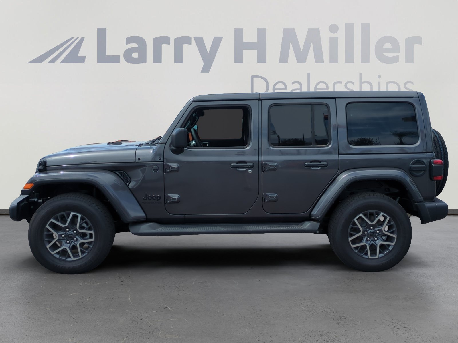 2026 Jeep Wrangler 4-Door Sahara - Photo 2