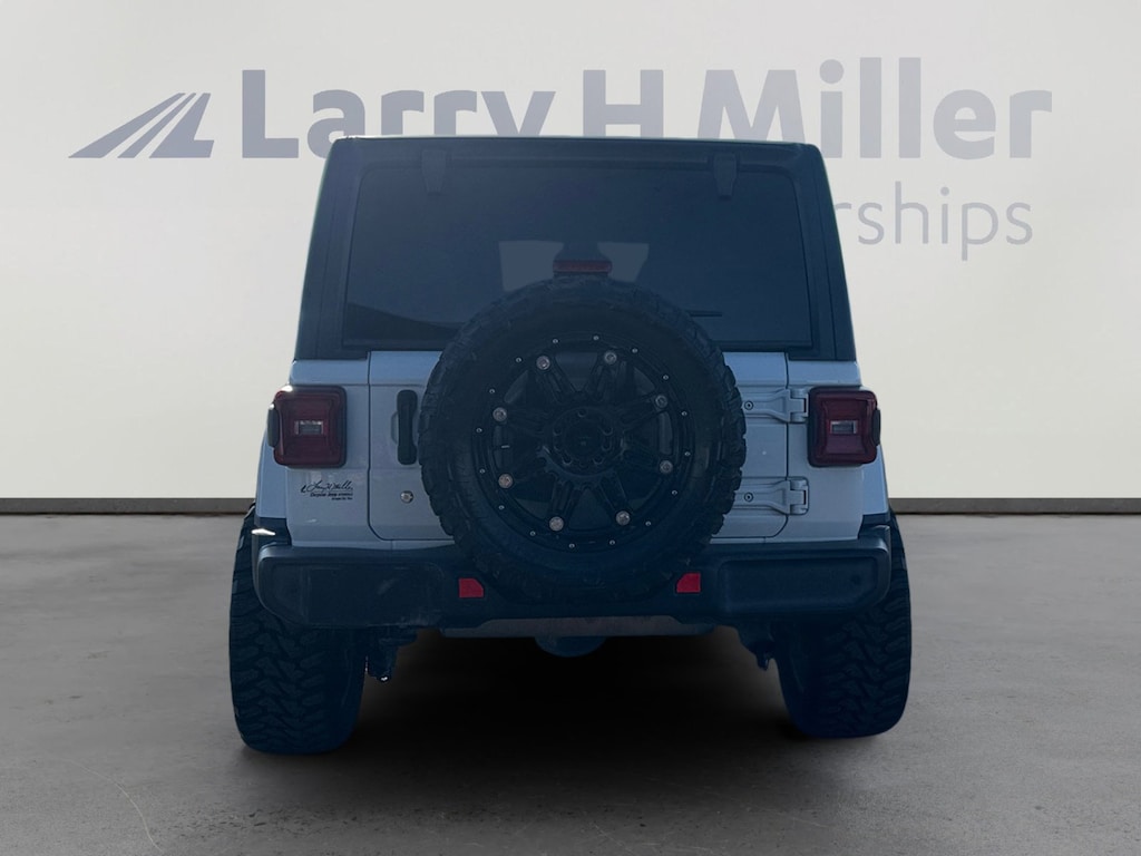 Used 2018 Jeep Wrangler Unlimited Sahara 4x4 SUV