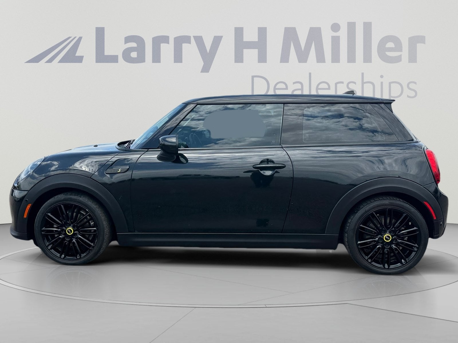 Used 2023 MINI Hardtop 2 Door SE with VIN WMW13DJ04P2S83659 for sale in Tolleson, AZ