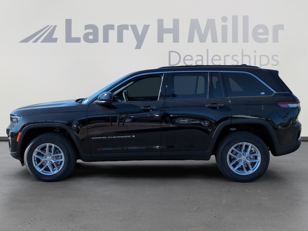 New 2025 Jeep Grand Cherokee Laredo X 4 Door Sport Utility
