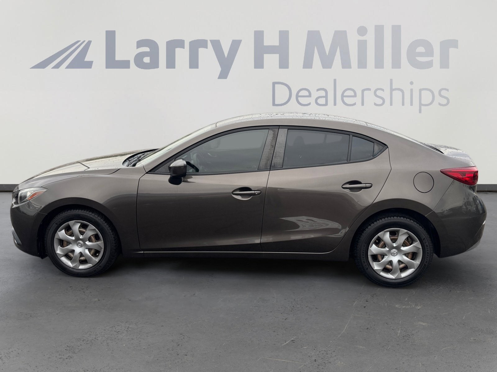 Used 2015 Mazda MAZDA3 i Sport with VIN 3MZBM1U72FM147109 for sale in Tolleson, AZ