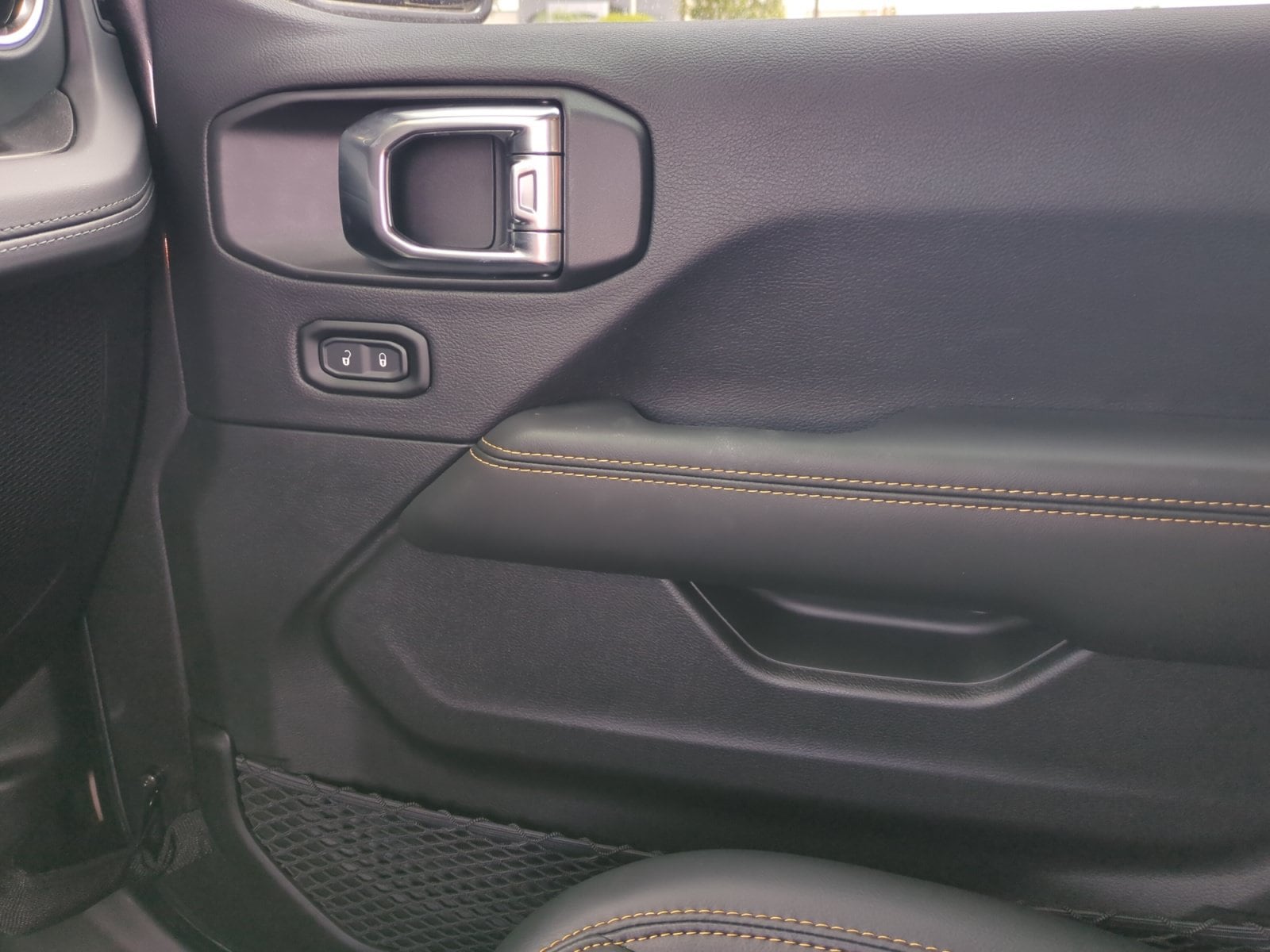 2026 Jeep Wrangler 4-Door Sahara - Photo 17