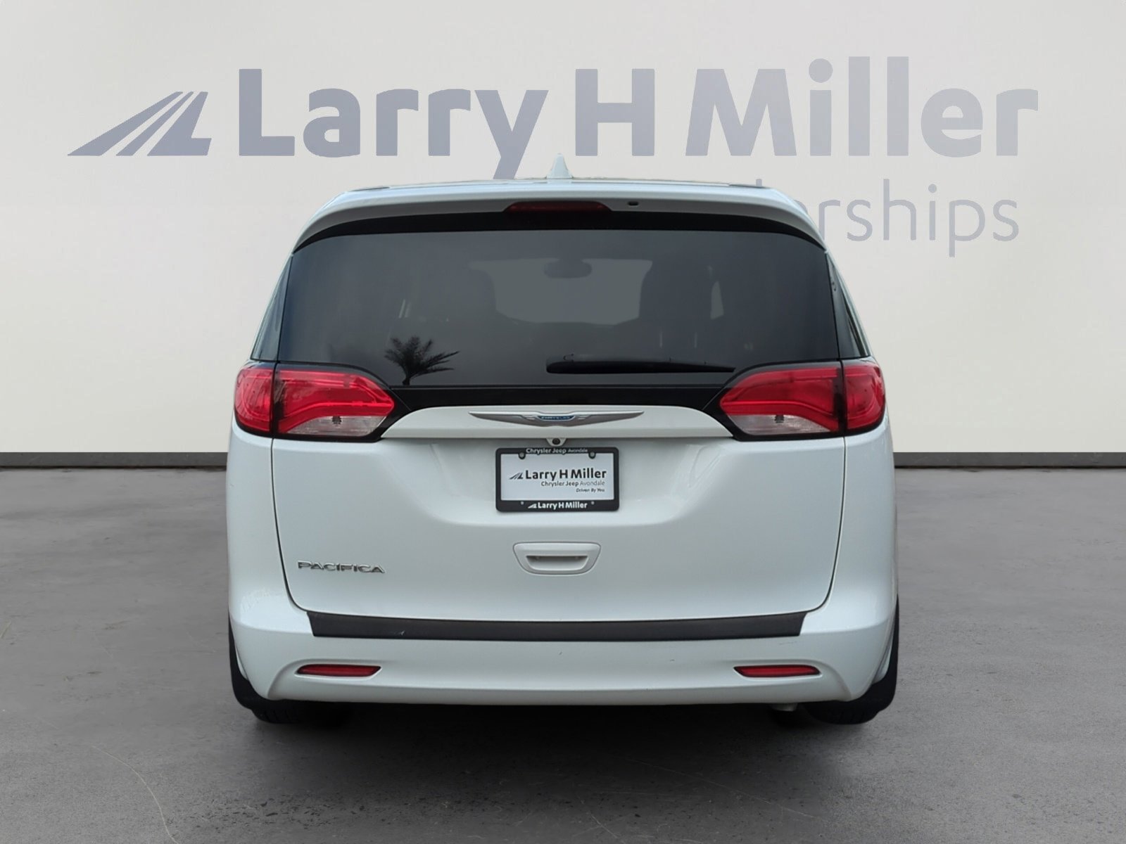 2017 Chrysler Pacifica LX photo 4