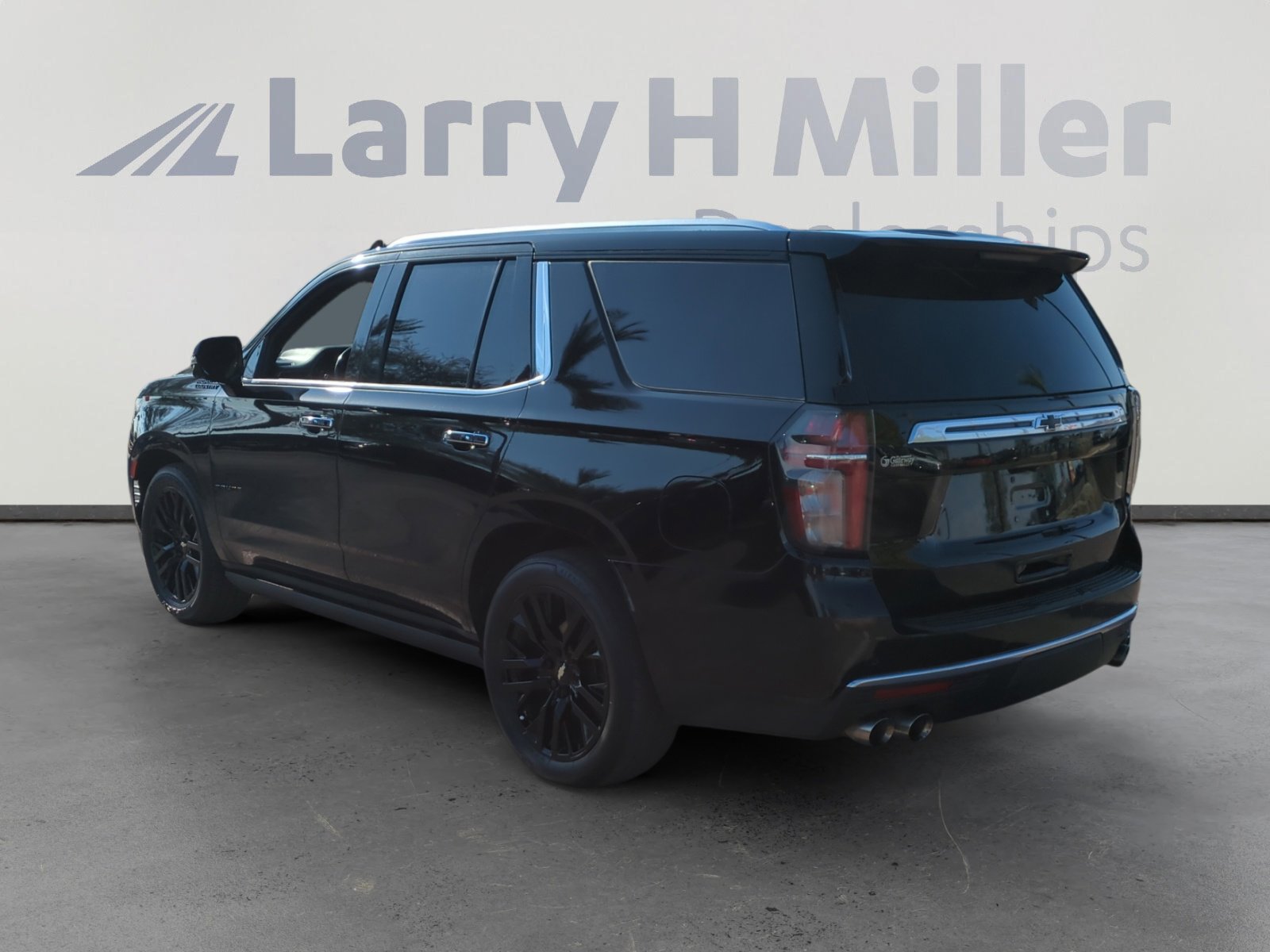 2021 Chevrolet Tahoe High Country photo 2