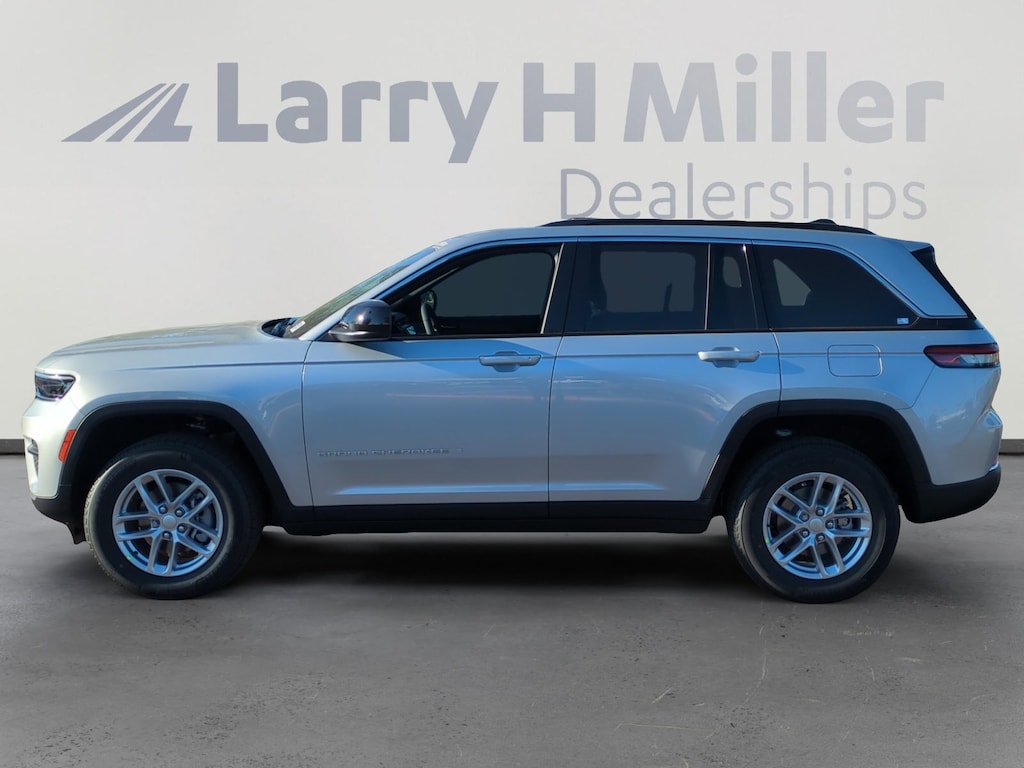 New 2025 Jeep Grand Cherokee Laredo X 4 Door Sport Utility