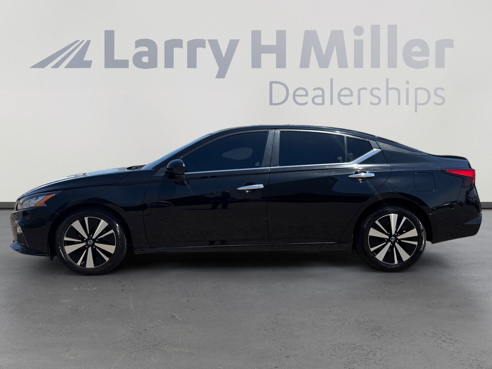 Used 2022 Nissan Altima SV with VIN 1N4BL4DV5NN391420 for sale in Tolleson, AZ