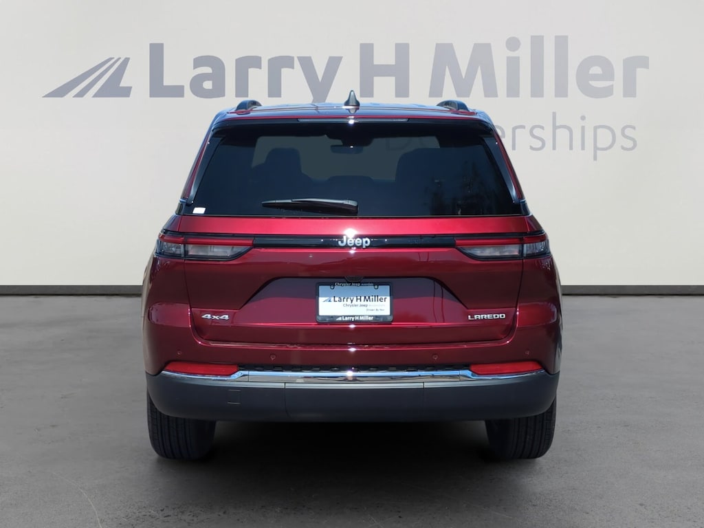 New 2026 Jeep Grand Cherokee Laredo X 4 Door Sport Utility