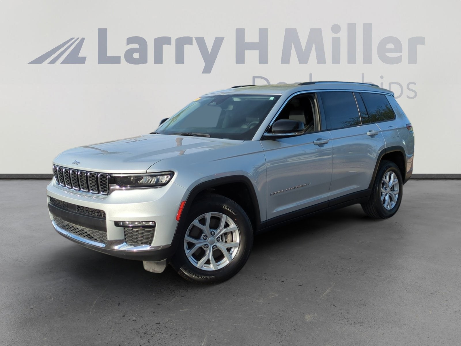 2023 Jeep Grand Cherokee L Limited's photo