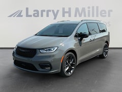2025 Chrysler Pacifica Limited Passenger Van