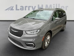 2021 Chrysler Pacifica Touring L Van Passenger Van