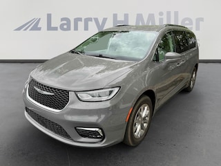 Used 2021 Chrysler Pacifica Touring L Van Passenger Van Riverdale, UT