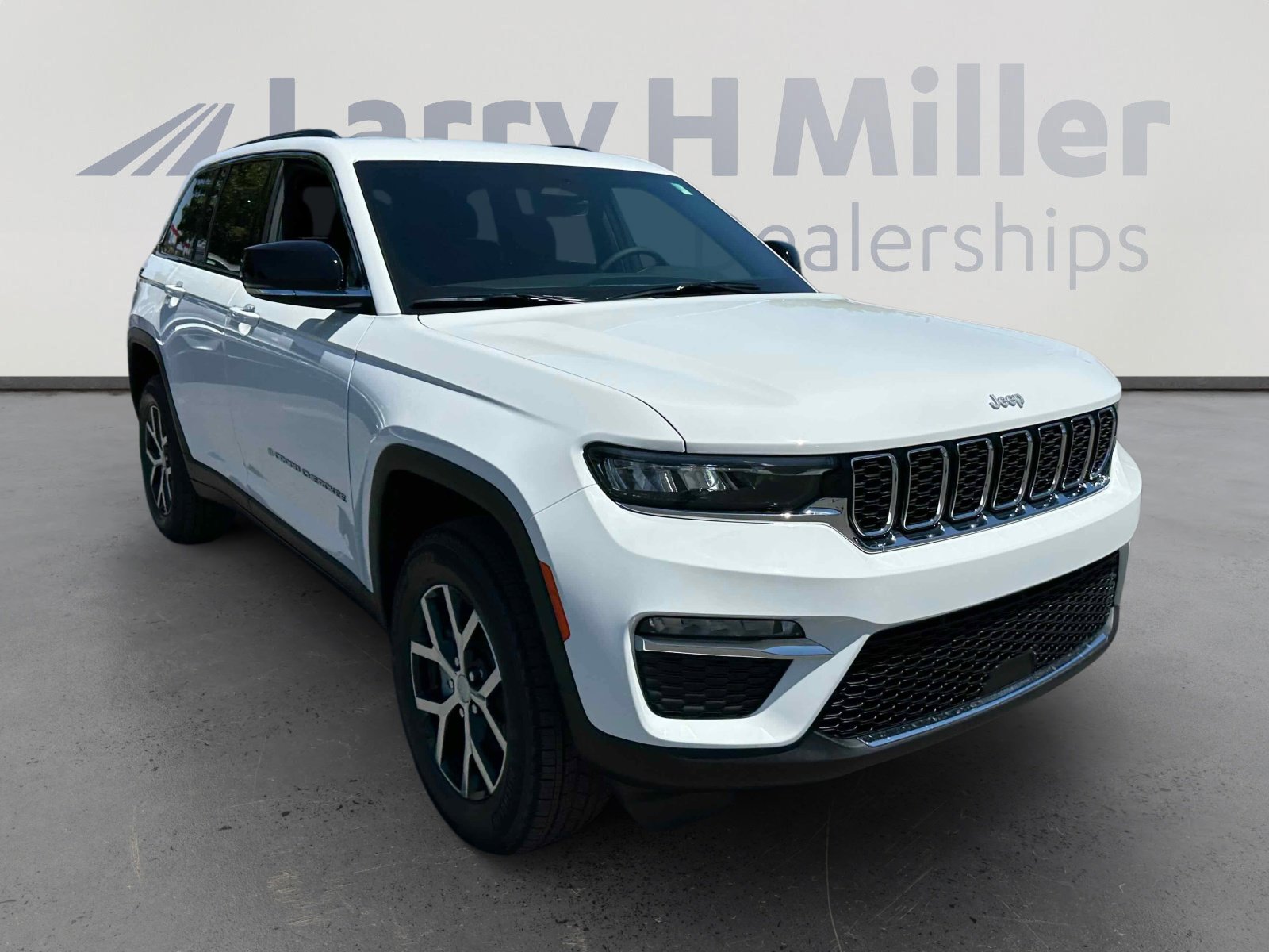 2025 Jeep Grand Cherokee Limited photo 4