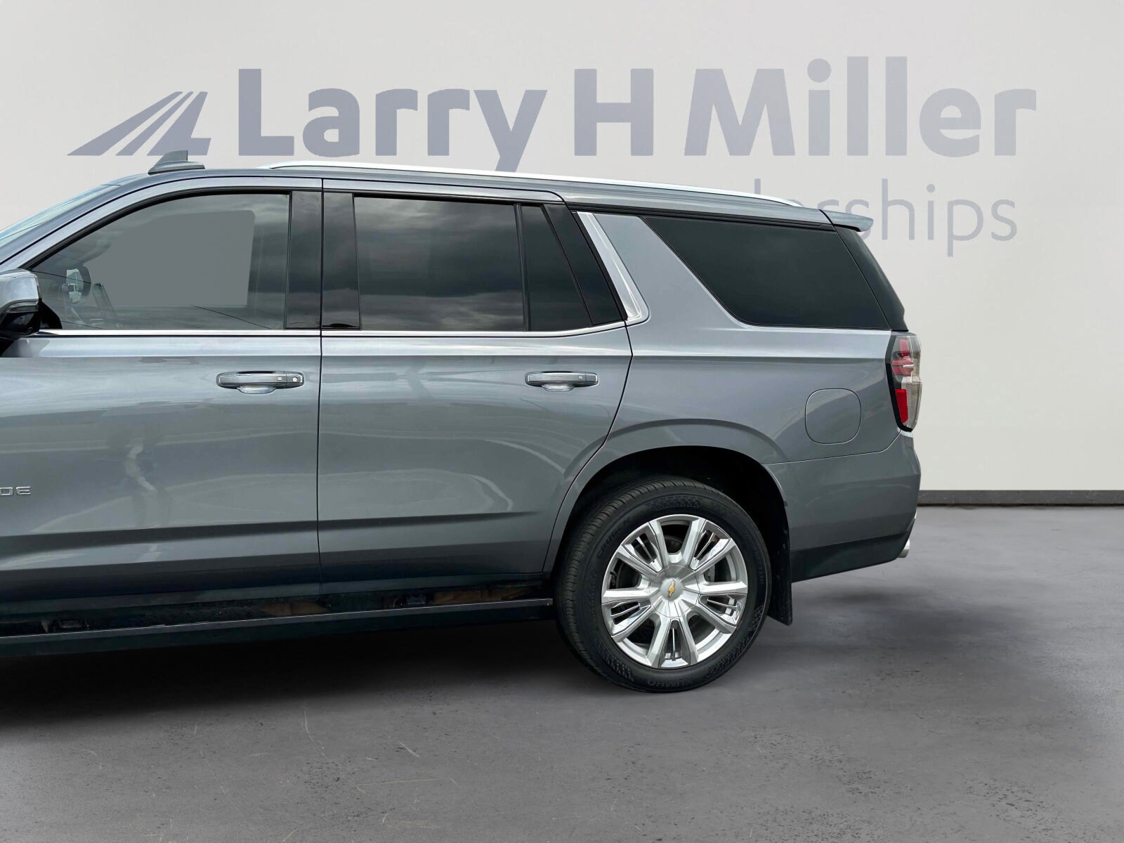 2021 Chevrolet Tahoe High Country photo 3