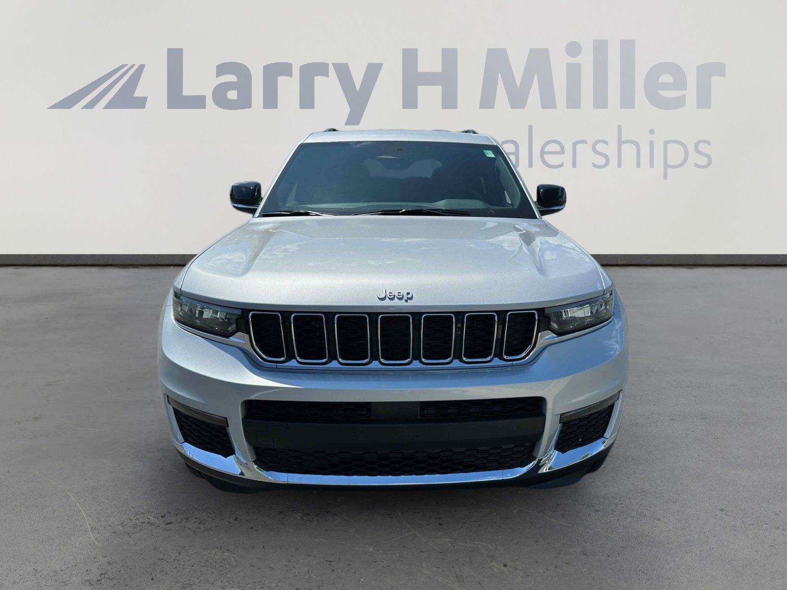 2025 Jeep Grand Cherokee Limited photo 4