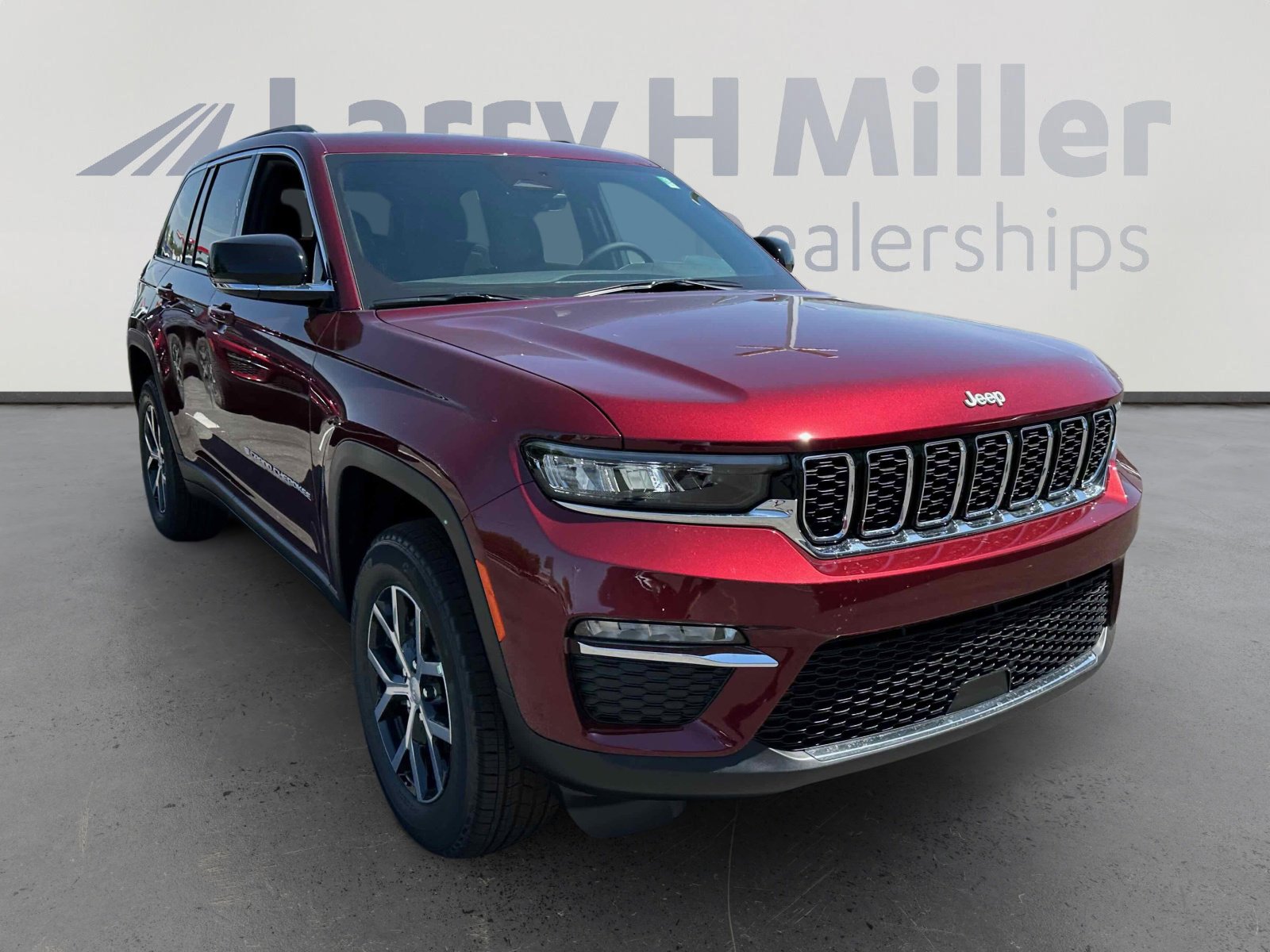 2025 Jeep Grand Cherokee Limited photo 4