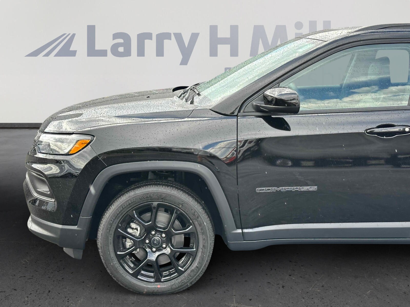 2025 Jeep Compass Latitude photo 3