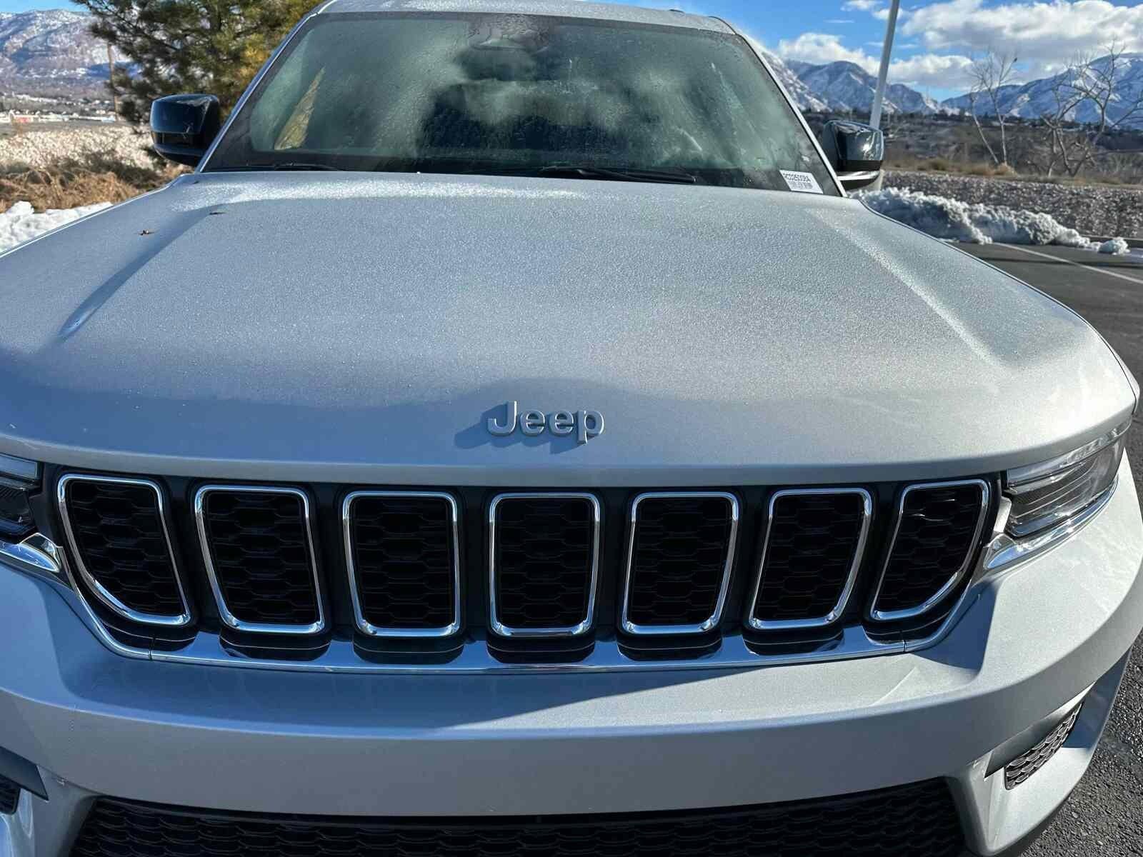 2025 Jeep Grand Cherokee Laredo X photo 4