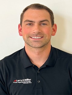 Staff member Noah Tyler from ID_4b840c456f18